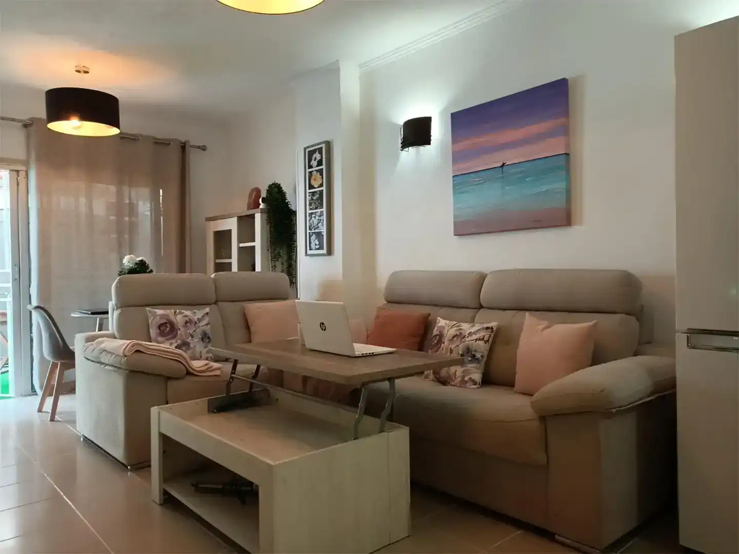 Sala de estar de Piso en venta en Arona con Aire acondicionado, Piscina y Amueblado