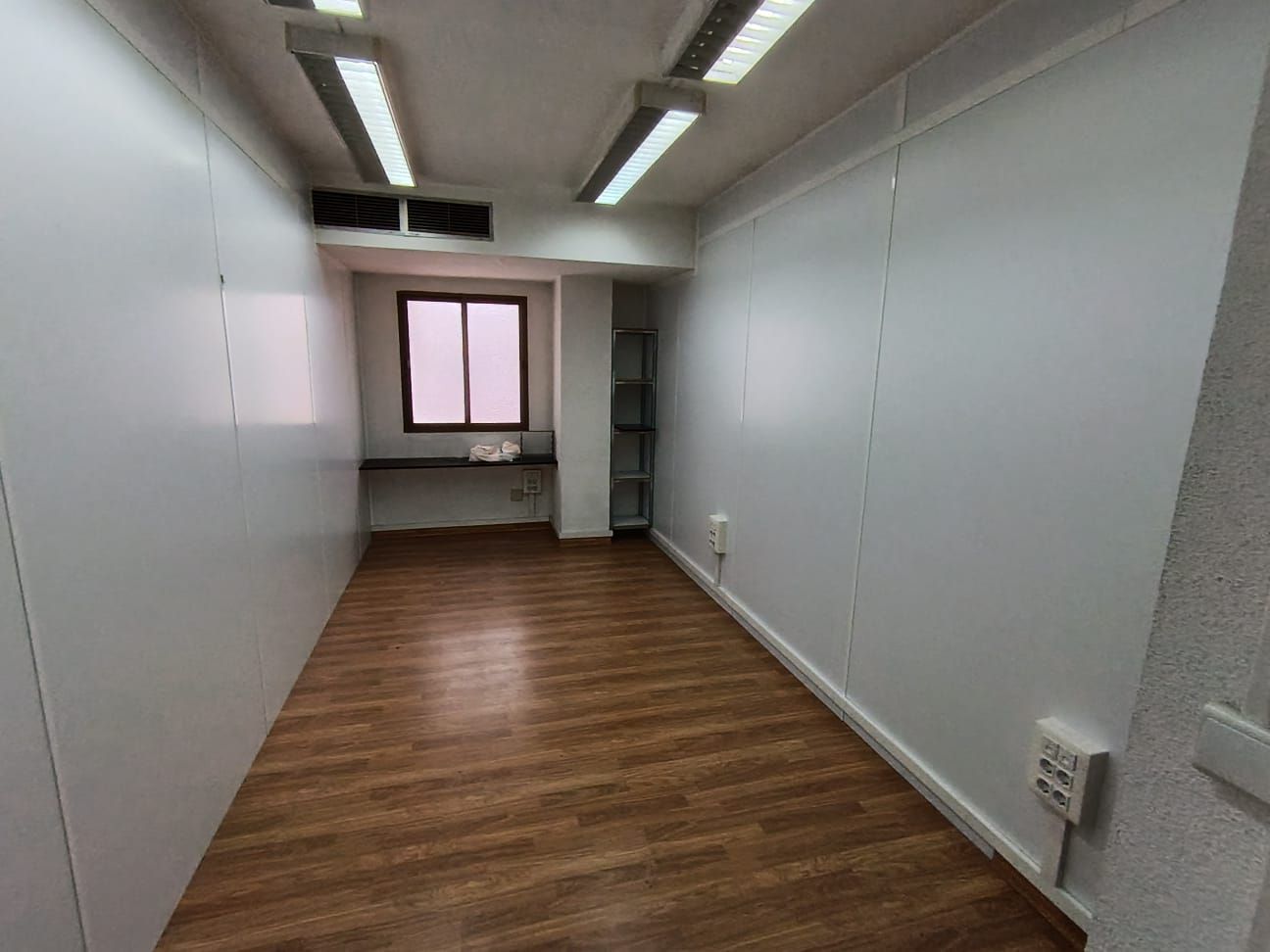 Premises for sale in Algeciras