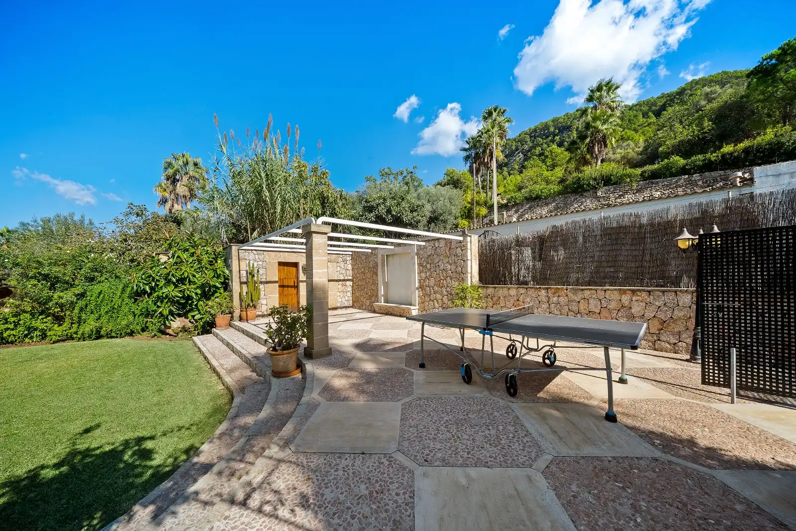 Garden of Country homes for sale in Pollença  with Air Conditioner, Heating and Private garden