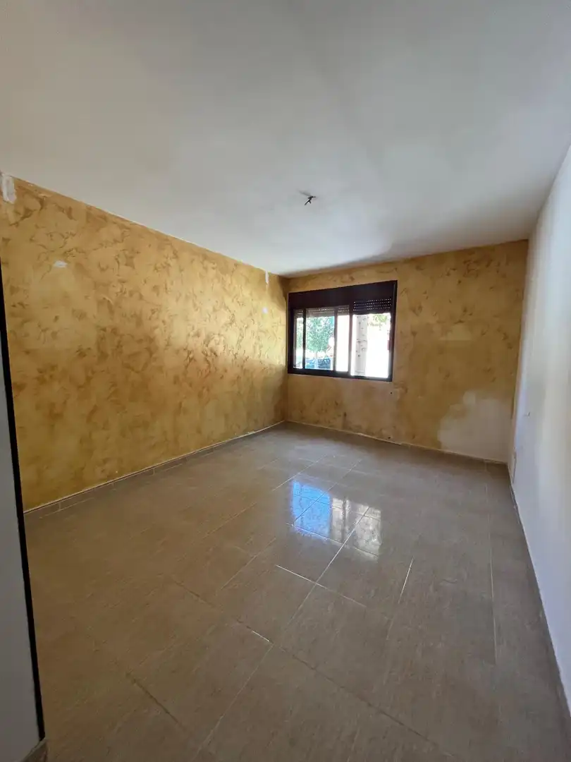 Schlafzimmer von Erdgeschoss zum Verkauf in Tortosa mit Terrasse und Alarm