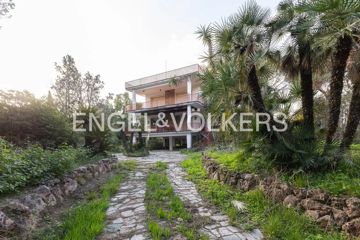 Vista exterior de Casa o xalet en venda en Paterna amb Aire condicionat, Calefacció i Jardí privat