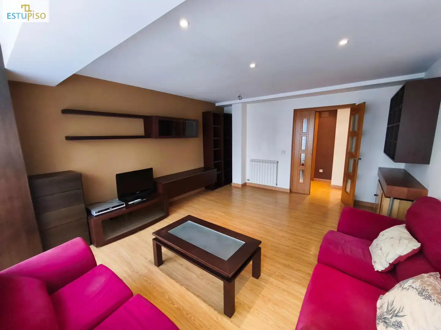 Sala de estar de Piso en venta en Vitoria - Gasteiz con Calefacción, Trastero y Amueblado