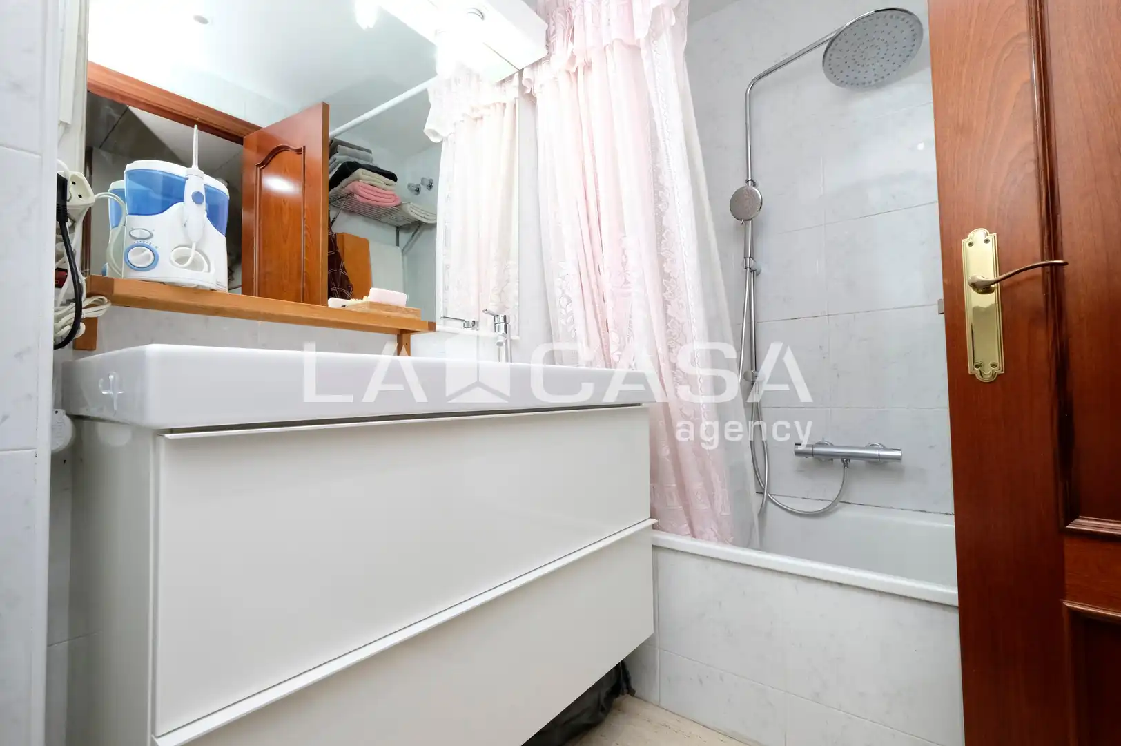 Piso en venta en Barcelona con Balcón