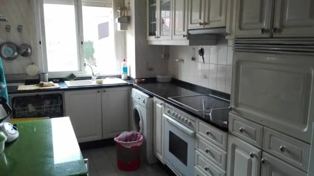 Cocina de Dúplex de alquiler en Santiago de Compostela  con Calefacción y Amueblado