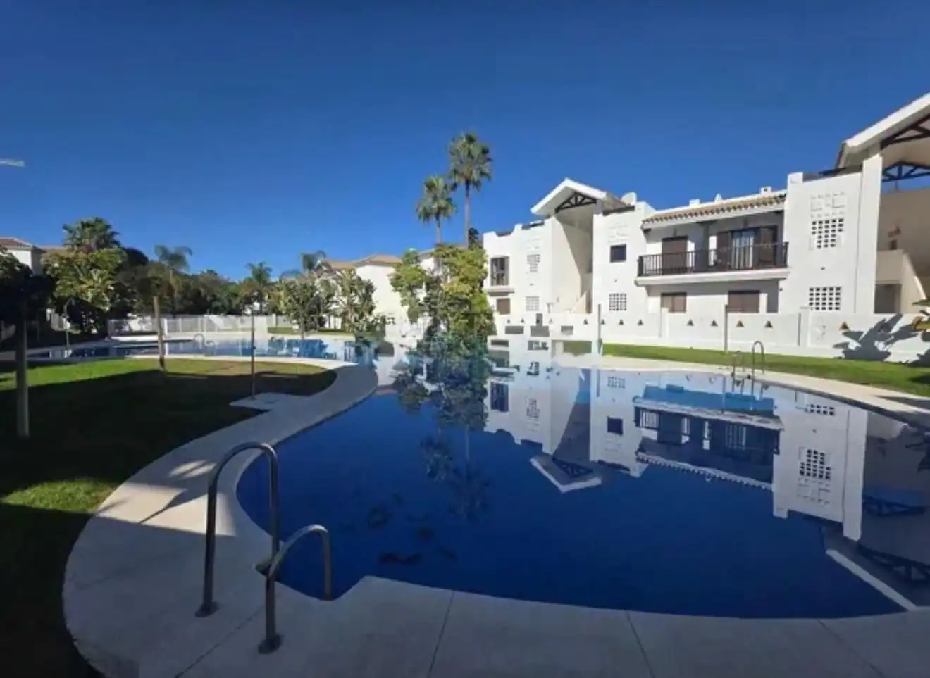 Piscina de Casa o xalet en venda en La Alcaidesa amb Terrassa i Traster