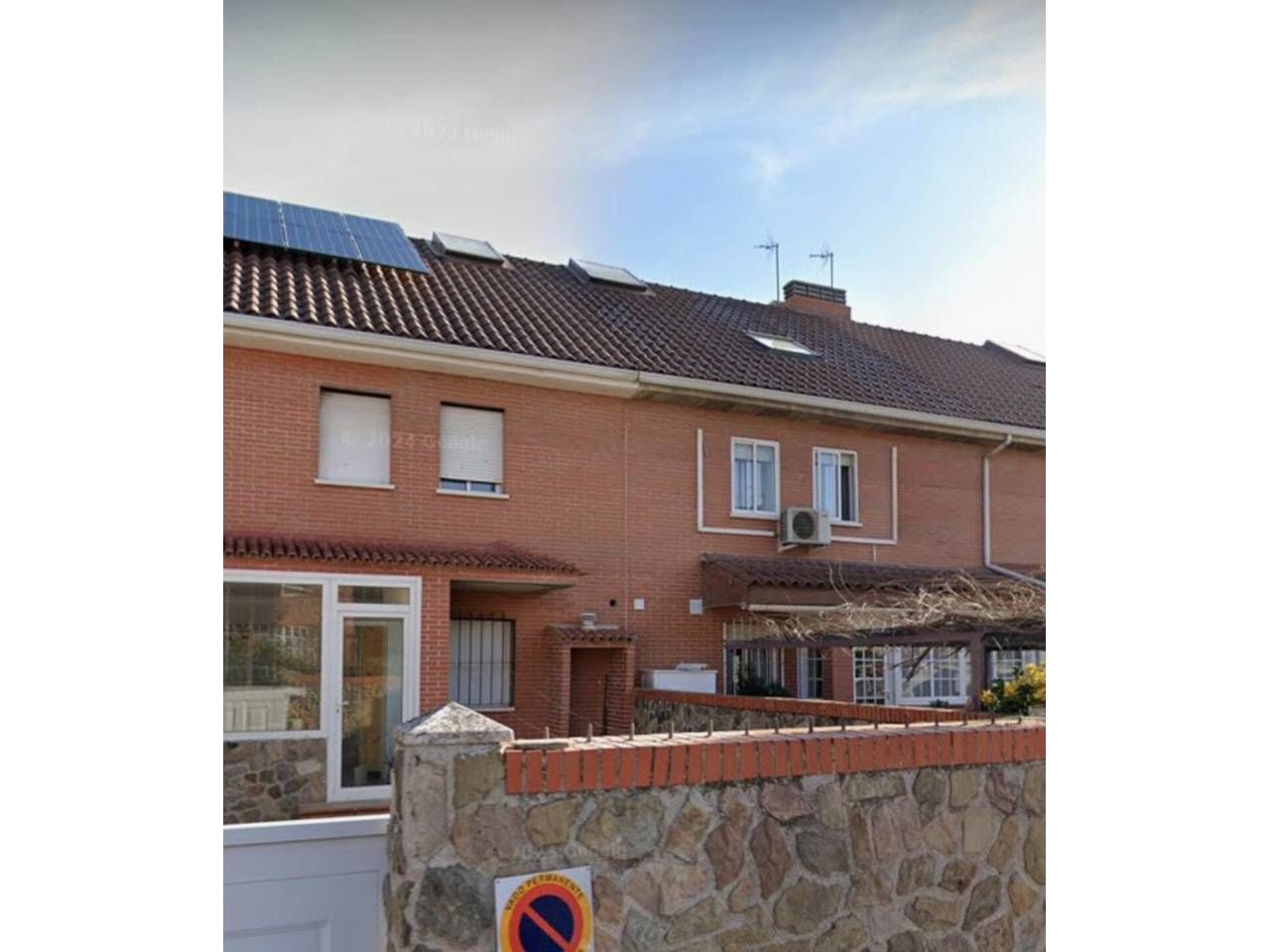 Vista exterior de Casa o xalet en venda en Getafe amb Jardí privat, Parquet i Terrassa