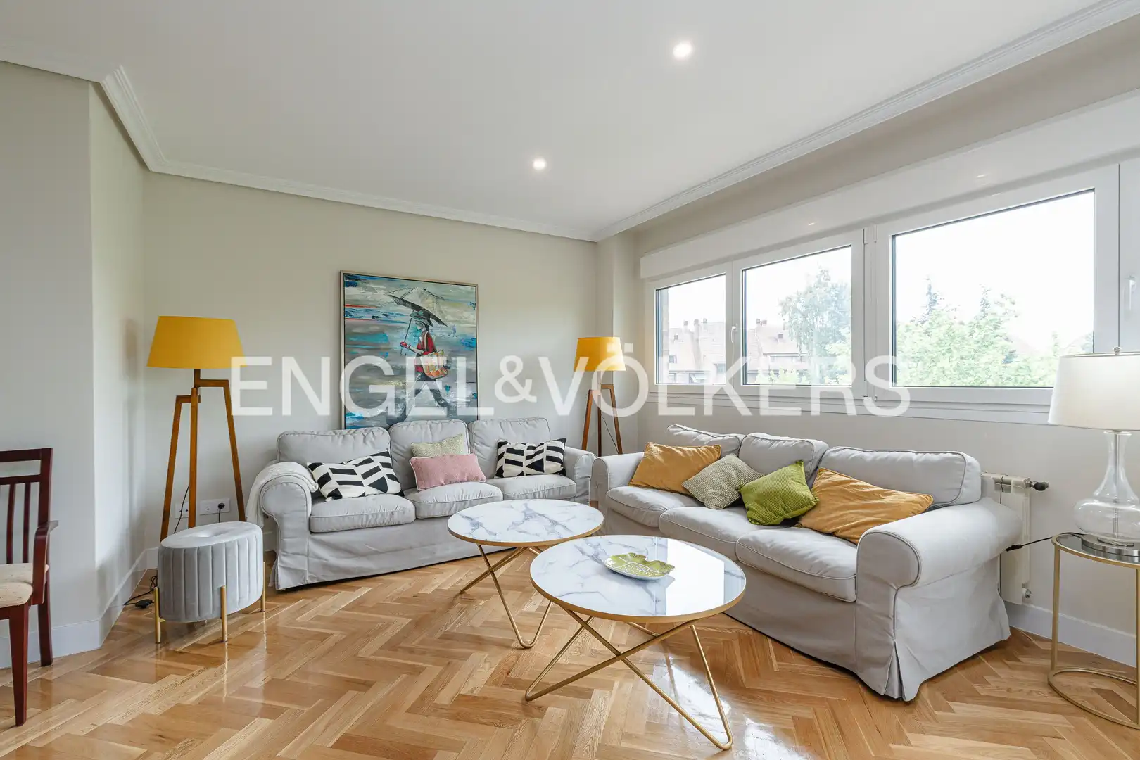 Sala de estar de Ático en venta en Majadahonda con Aire acondicionado, Calefacción y Parquet