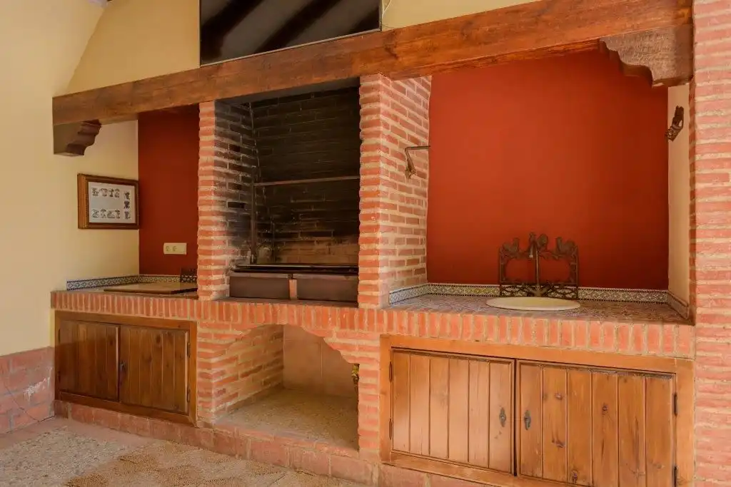 Kitchen of Houses for sale in Sevilla  with Air Conditioner, Private garden and Terrace