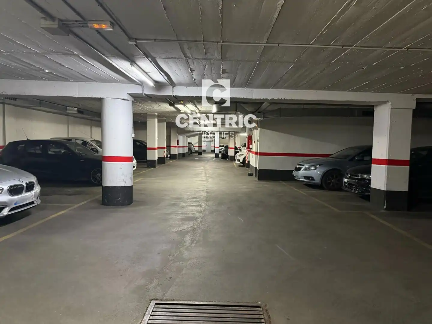 Parkplatz von Garage zur Miete in Terrassa