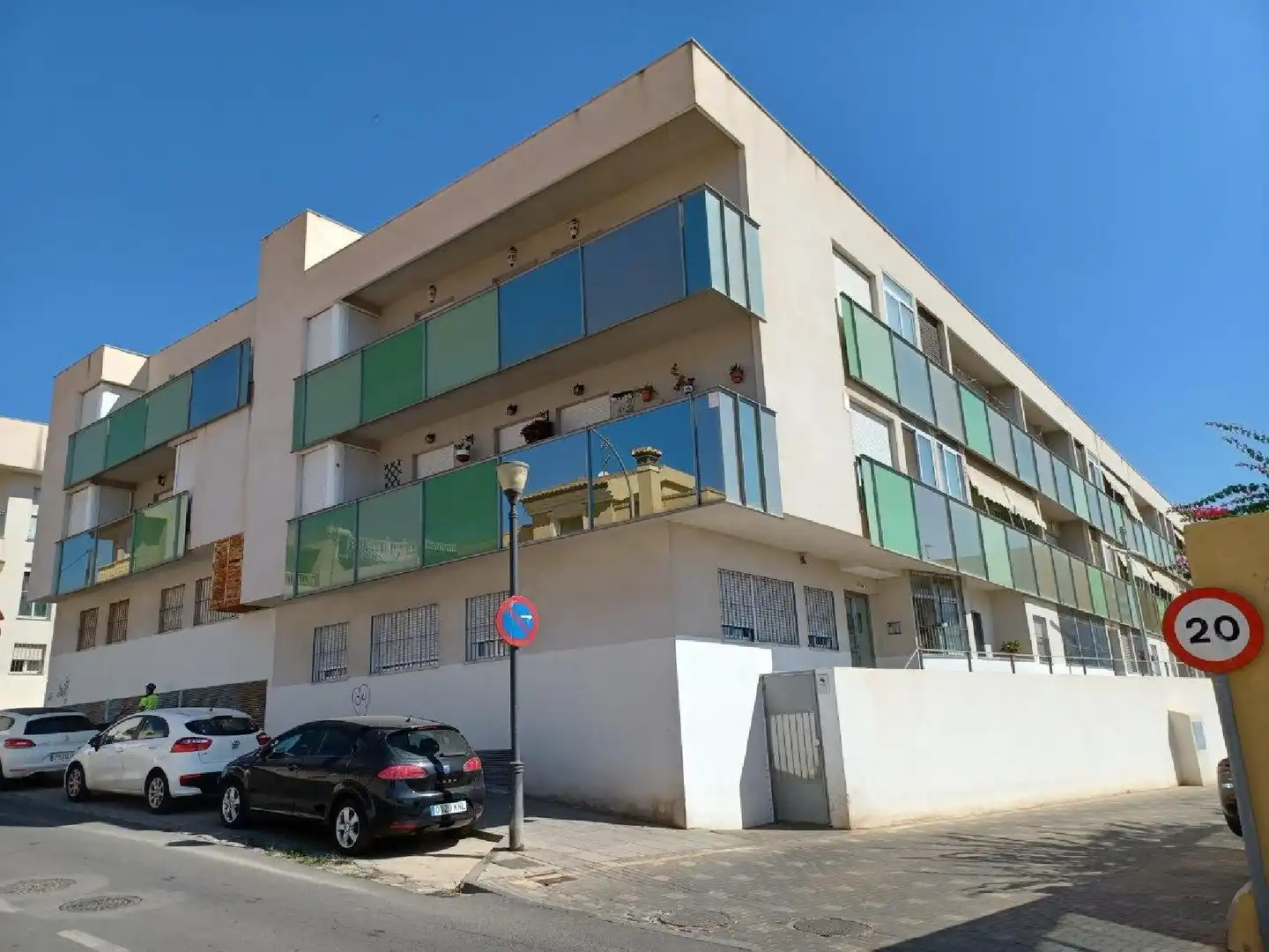 Vista exterior de Pis en venda en Motril