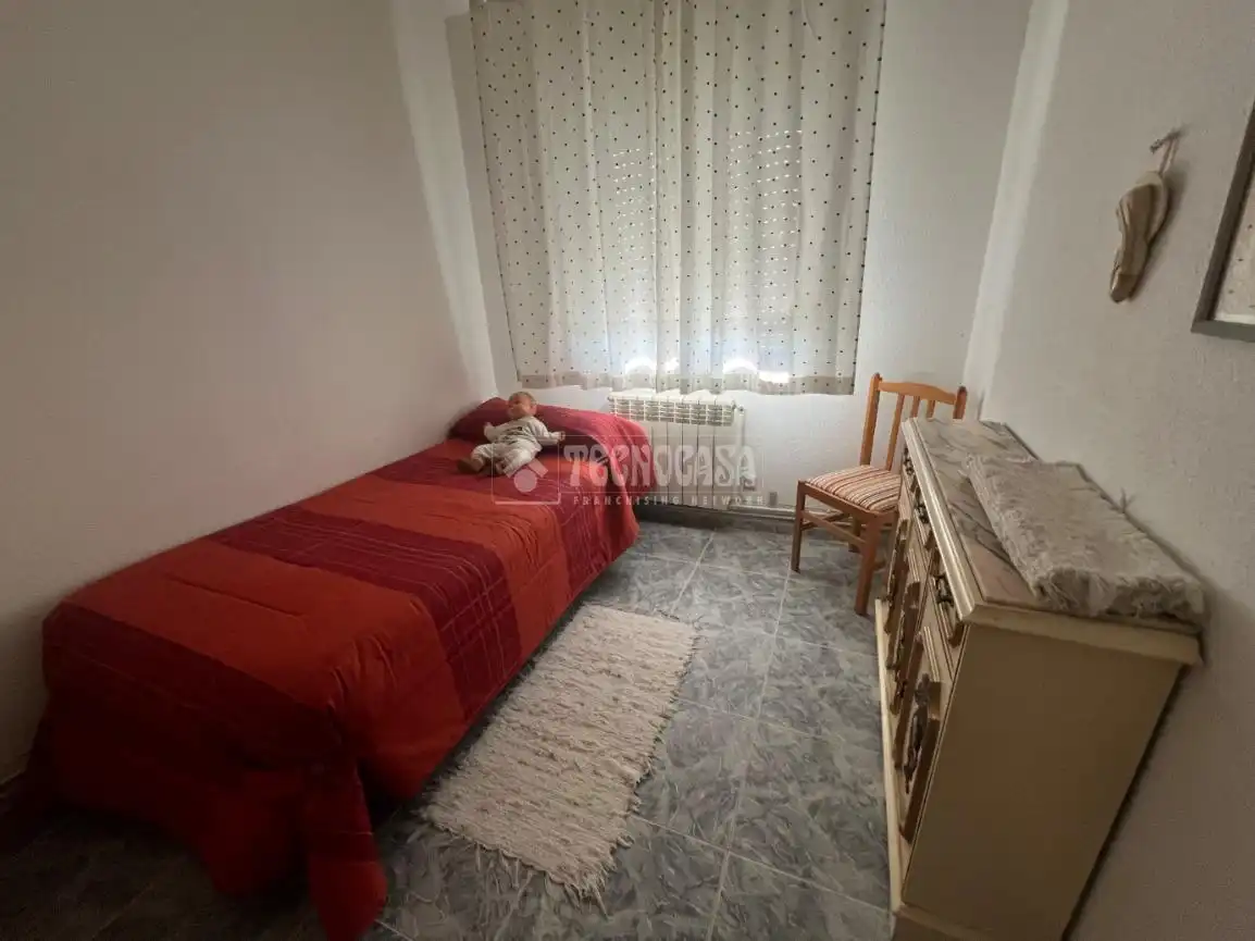 Habitación de Piso en venta en Humanes de Madrid con Calefacción y Terraza