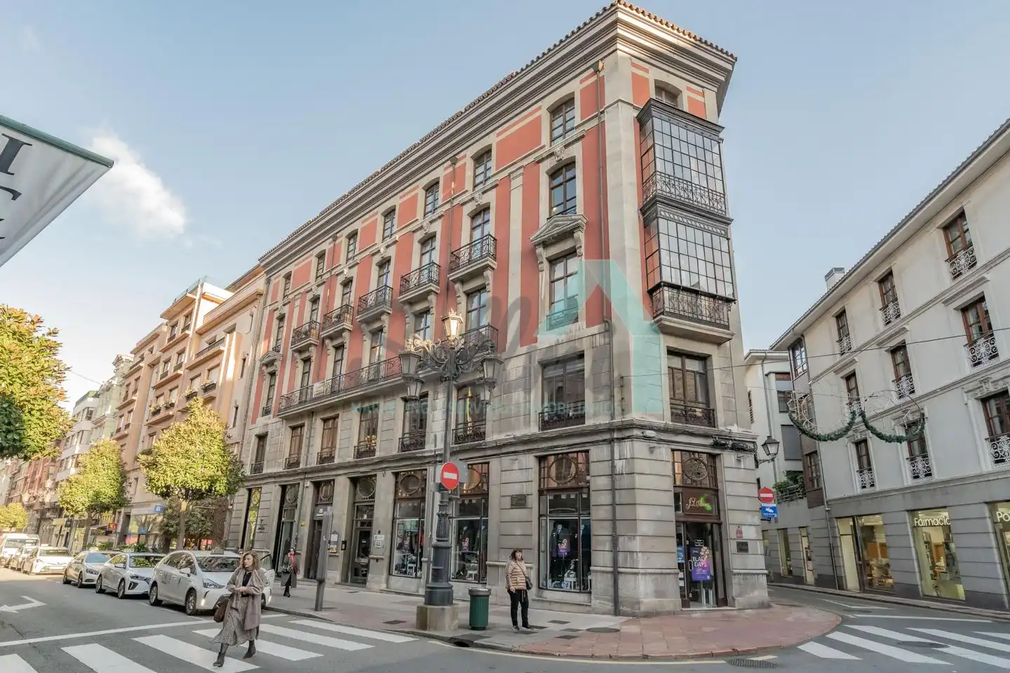 Außenansicht von Büro zur Miete in Oviedo  mit Heizung