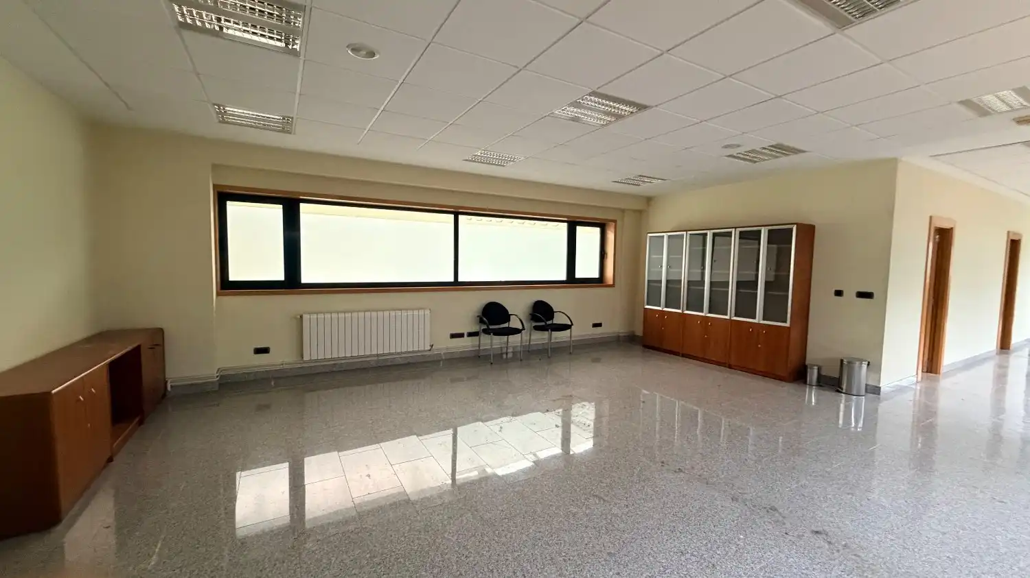 Office for rent in Narón  with Air Conditioner and Heating