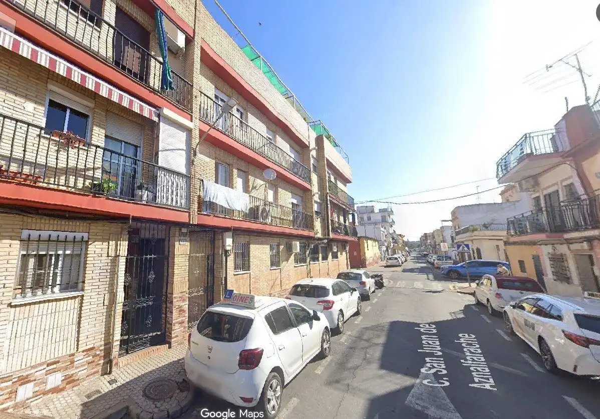 Vista exterior de Piso en venta en Camas