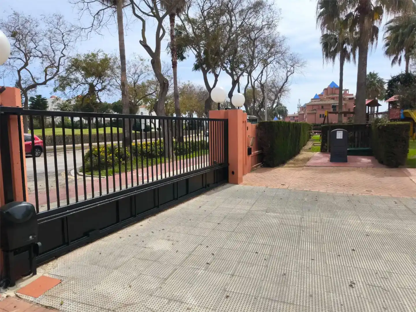 Vista exterior de Garaje en venta en Costa Ballena Golf