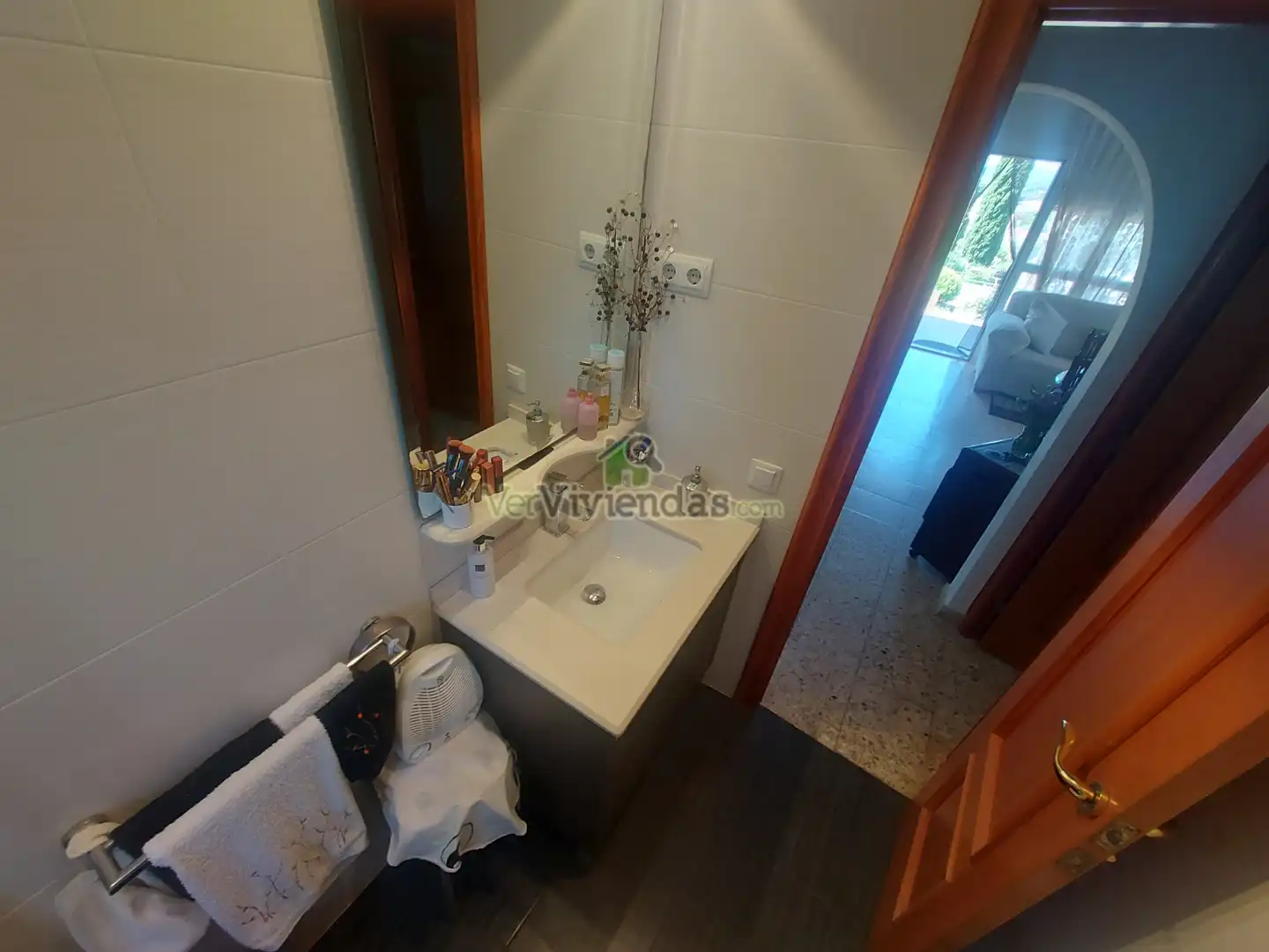 Baño de Casa o chalet en venta en Sant Llorenç d'Hortons con Jardín privado, Terraza y Piscina