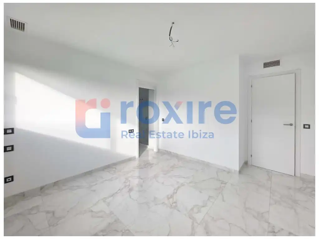 Planta baja en venta en Sant Josep de sa Talaia con Aire acondicionado, Jardín privado y Terraza