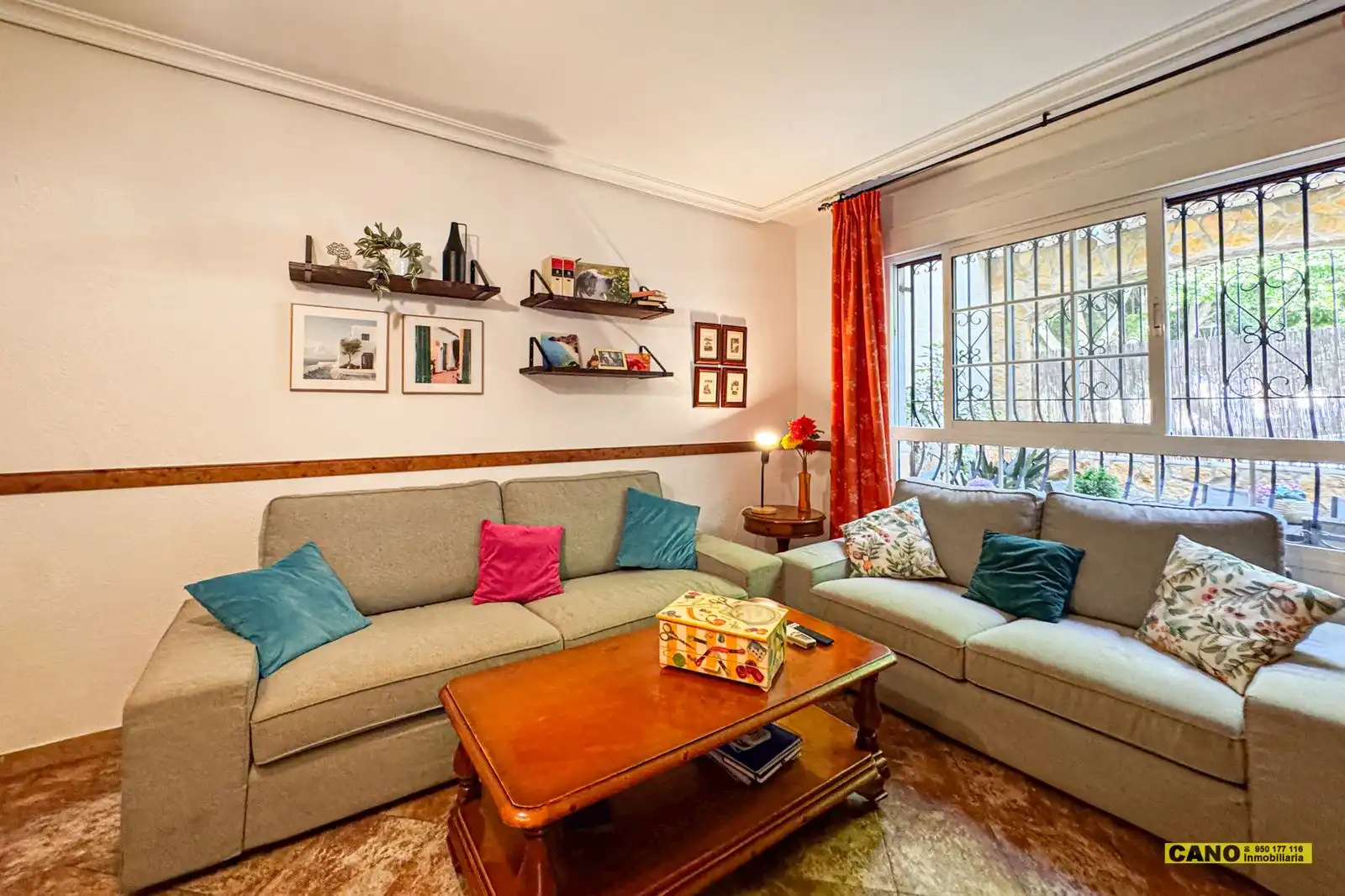 Sala de estar de Casa o chalet en venta en Almería con Aire acondicionado, Calefacción y Terraza