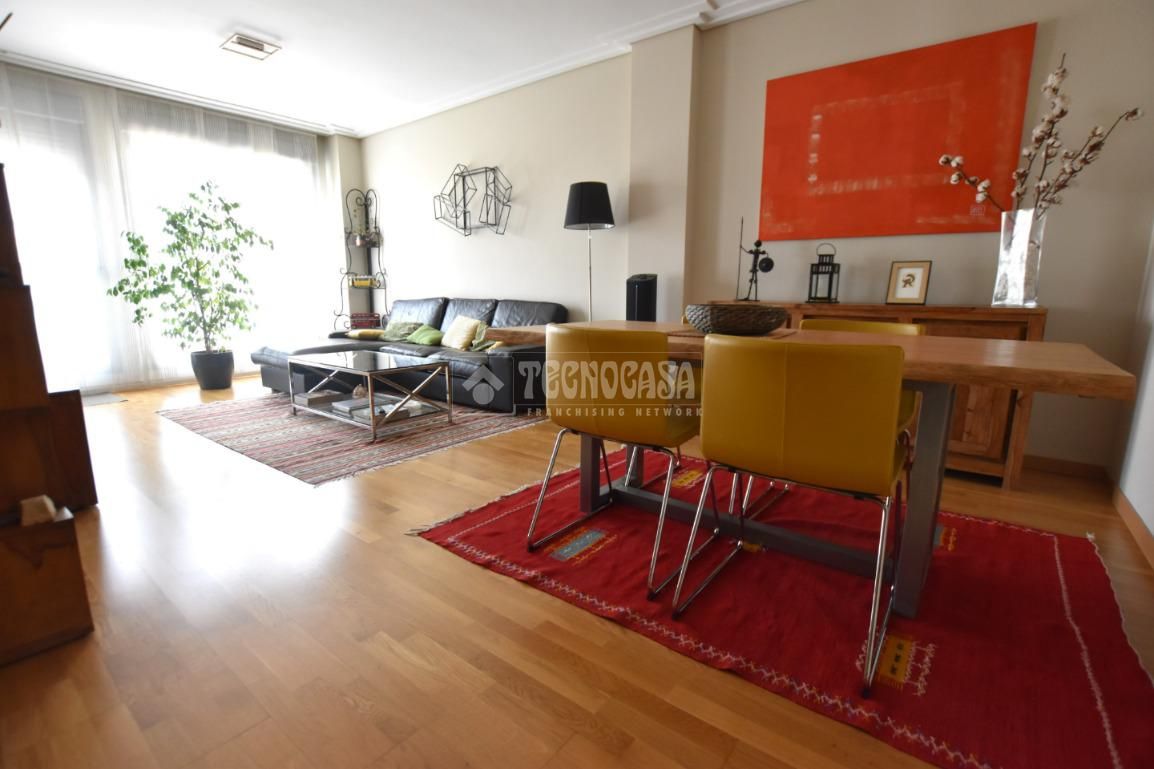 Sala d'estar de Pis en venda en Getafe amb Aire condicionat, Calefacció i Terrassa