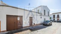 Exterior view of Single-family semi-detached for sale in Olivares  with Terrace and Swimming Pool