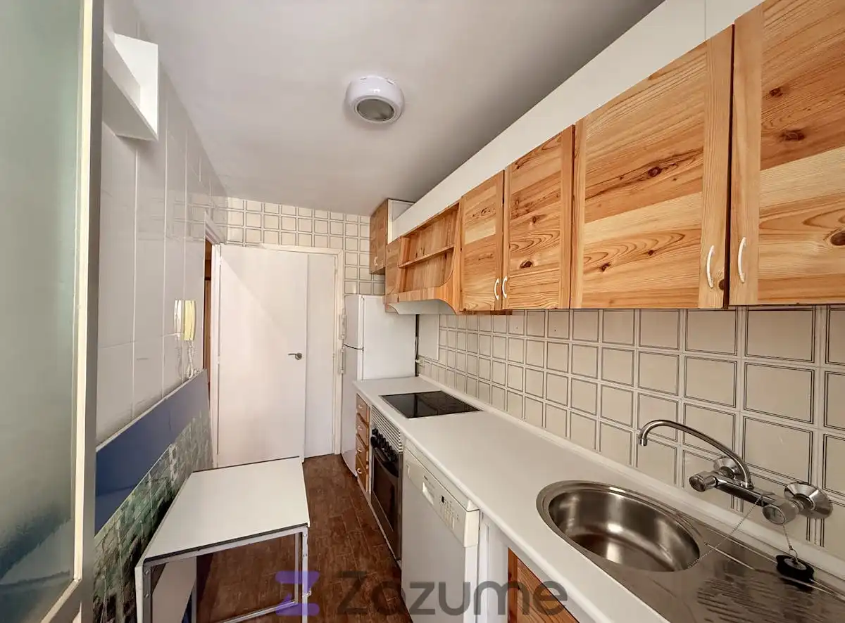 Flat with terrace to rent in C. Vara de Rey, imagen 11
