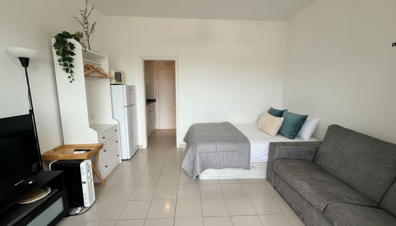 Bedroom of Study for sale in Roses  with Air Conditioner, Terrace and Furnished