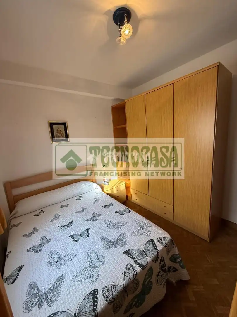 Bedroom of Flat for sale in Ronda  with Air Conditioner, Parquet flooring and Balcony
