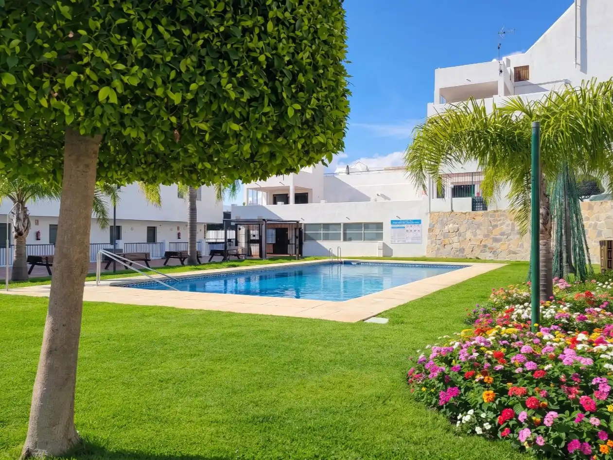 Piscina de Pis en venda en Estepona amb Terrassa
