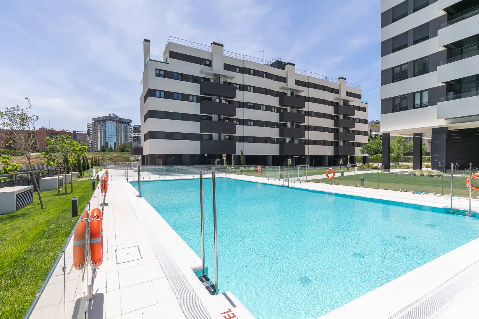 Piscina de Àtic en venda en Madrid amb Aire condicionat, Calefacció i Terrassa