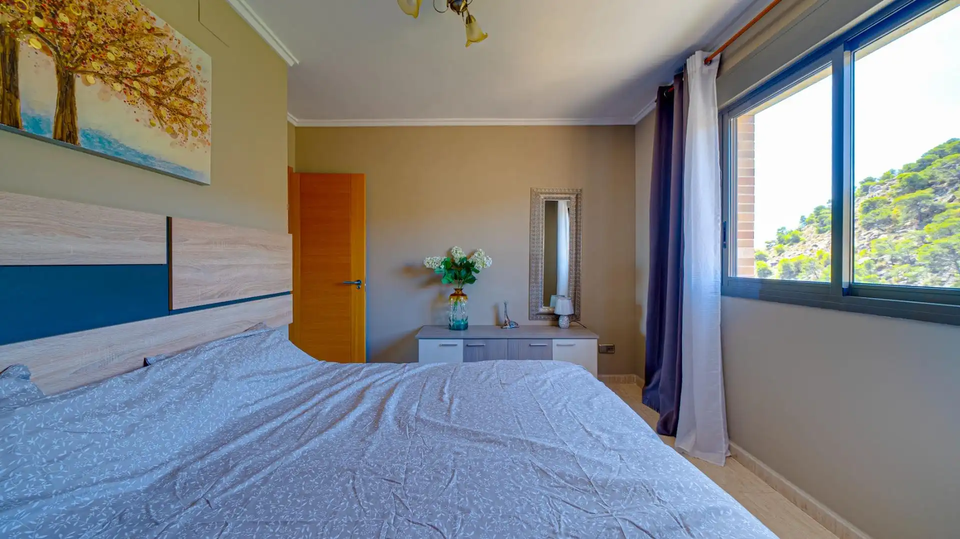 Attic for rent in Calle Ponent, Las Azaleas - Alkadir