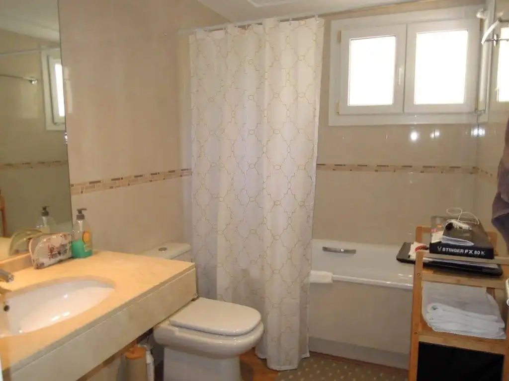 Bany de Apartament de lloguer en Calpe / Calp amb Aire condicionat, Calefacció i Traster