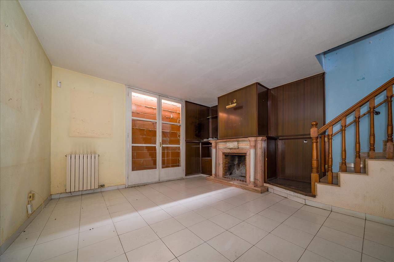 Casa adosada en venda en Olot amb Terrassa