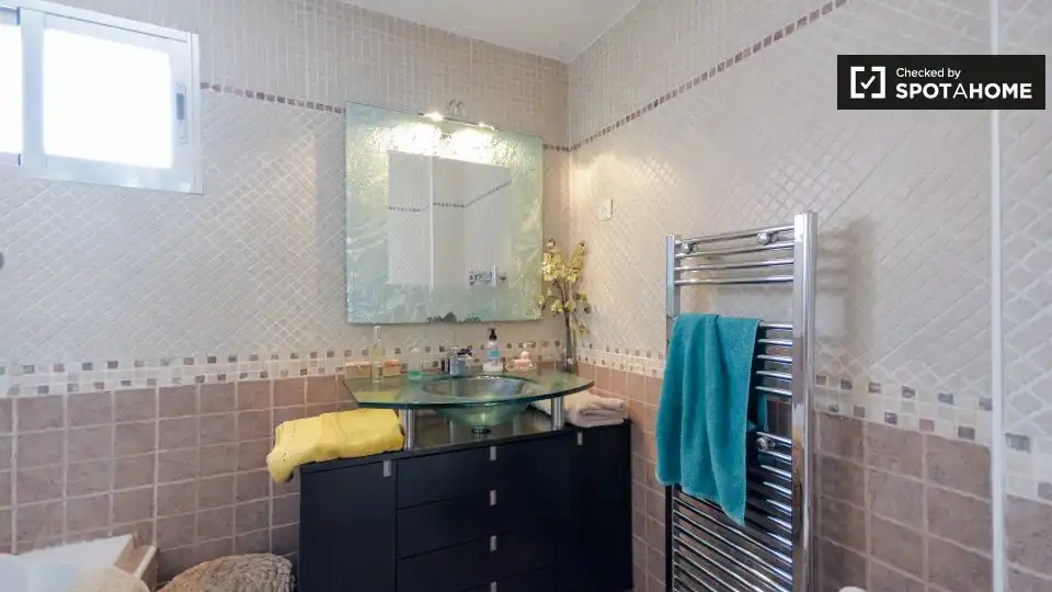 Room in Las Dehesillas - Vereda de los Estudiantes