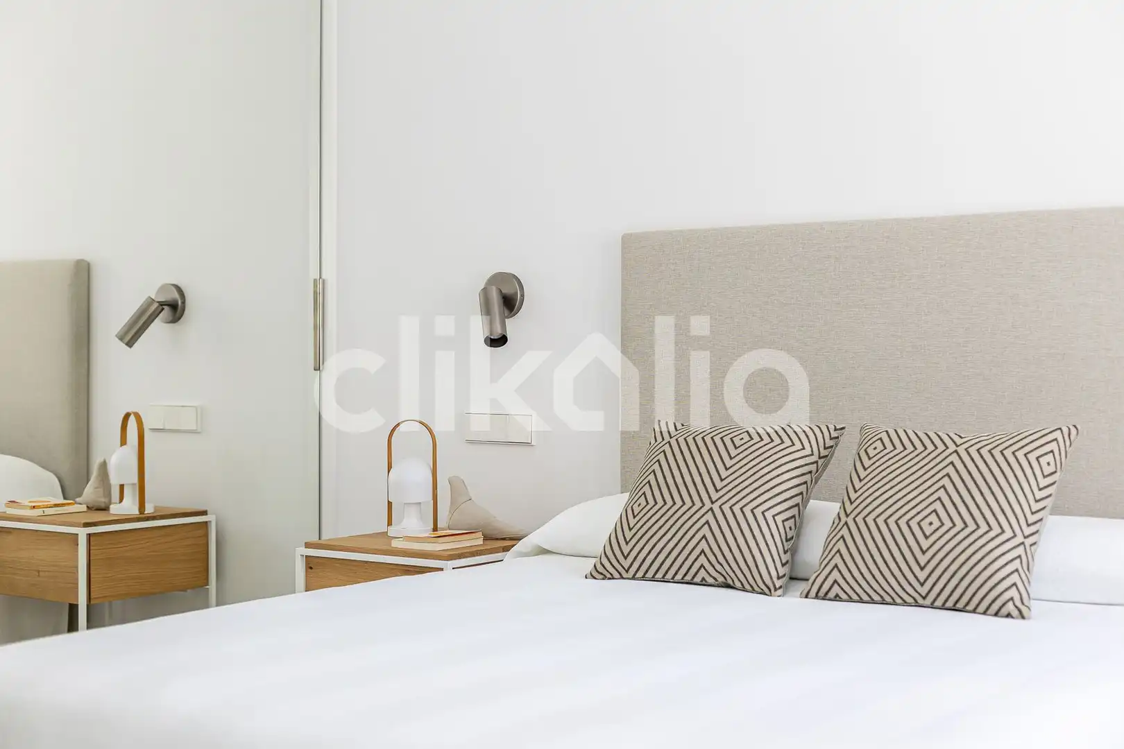 Bedroom of Attic for sale in Madrid  with Air Conditioner, Heating and Terrace