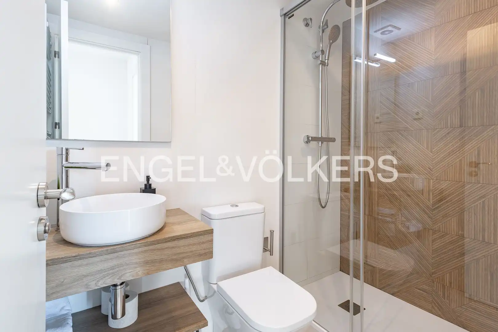 Baño de Piso en venta en Sant Adrià de Besòs con Aire acondicionado, Calefacción y Parquet
