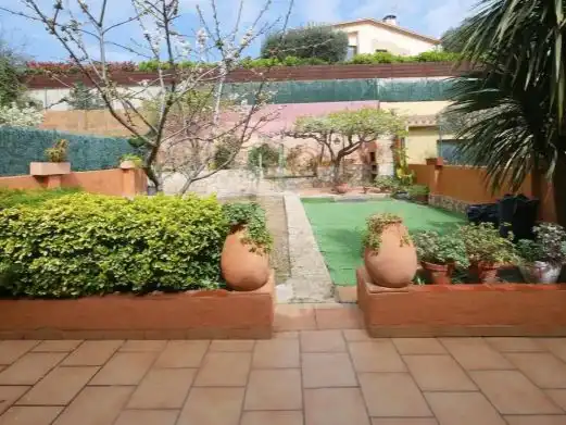 Adossat amb jardí en venda a CALLE FRANCISCO DE QUEVEDO 1