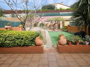 Adossat amb jardí en venda a CALLE FRANCISCO DE QUEVEDO 1