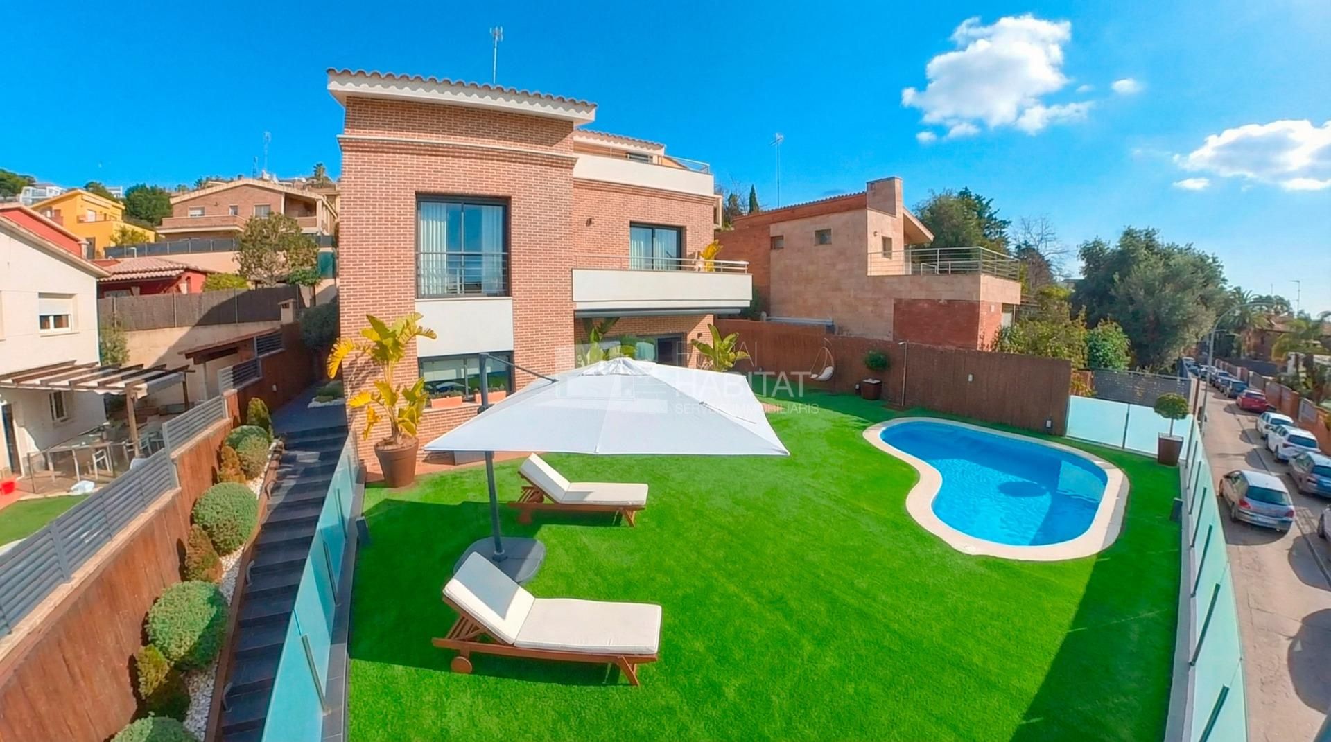 Garden of House or chalet for sale in Vilassar de Dalt  with Air Conditioner, Private garden and Parquet flooring