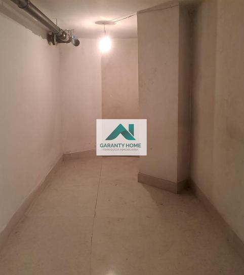 Photo 2 of Box room for sale in Cruz Roja, Sevilla