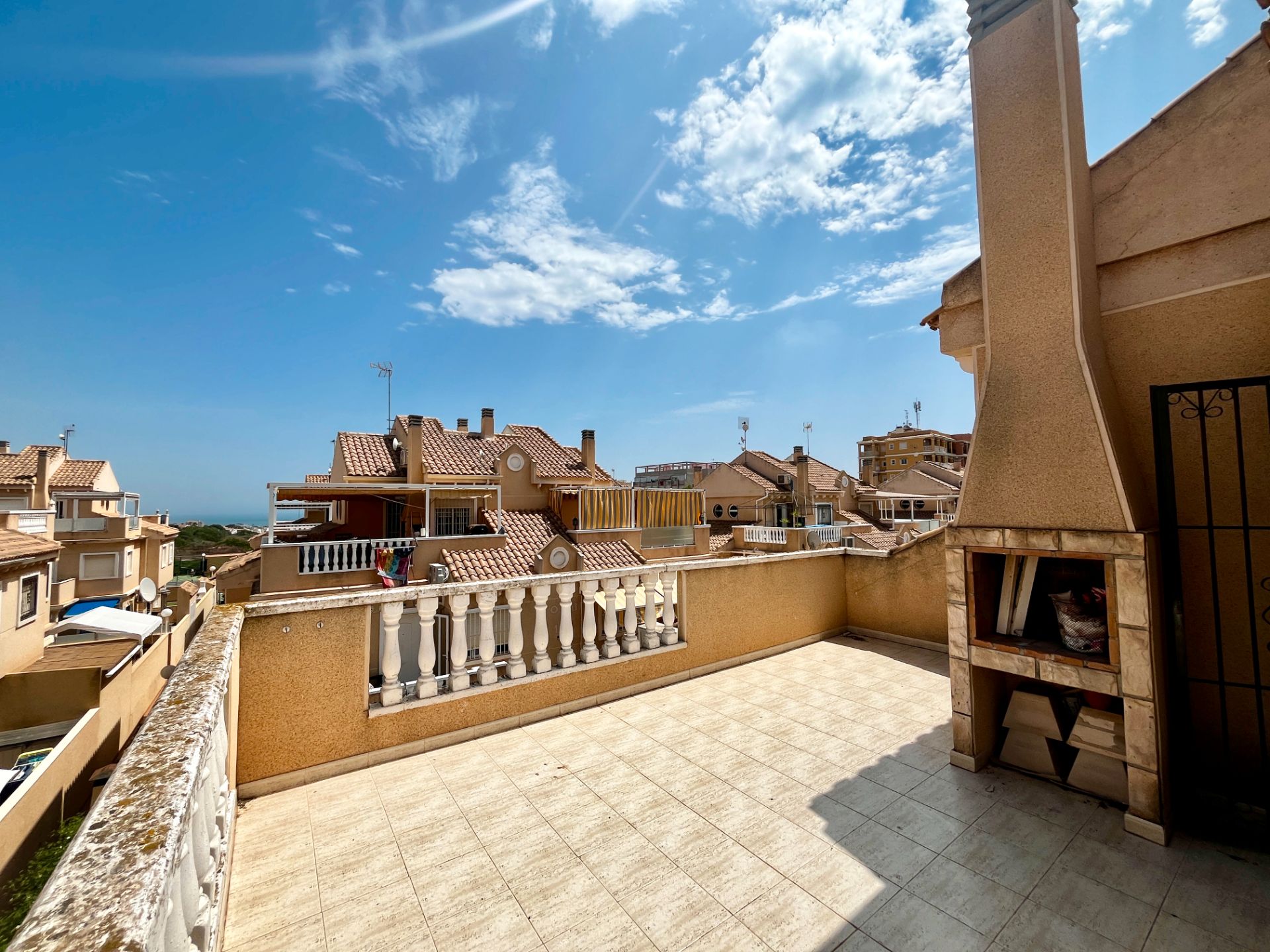 Terrassa de Casa adosada en venda en Torrevieja amb Aire condicionat, Calefacció i Terrassa