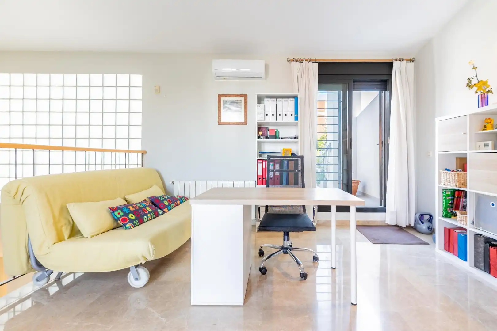 Schlafzimmer von Dachboden zum Verkauf in Foios mit Klimaanlage, Heizung und Terrasse