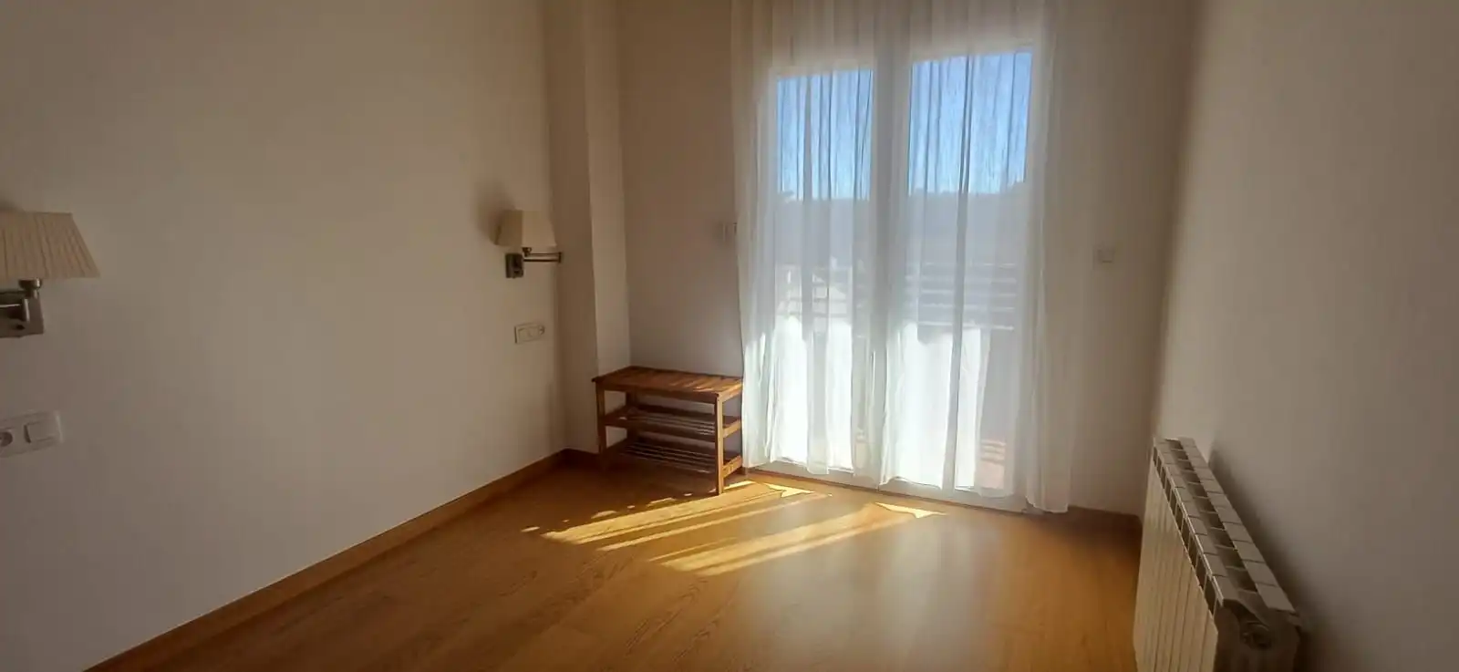 Schlafzimmer von Wohnung zur Miete in Lleida mit Klimaanlage, Heizung und Terrasse