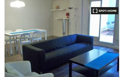 Living room of Flat to rent in  Barcelona Capital  with Air Conditioner, Heating and Furnished