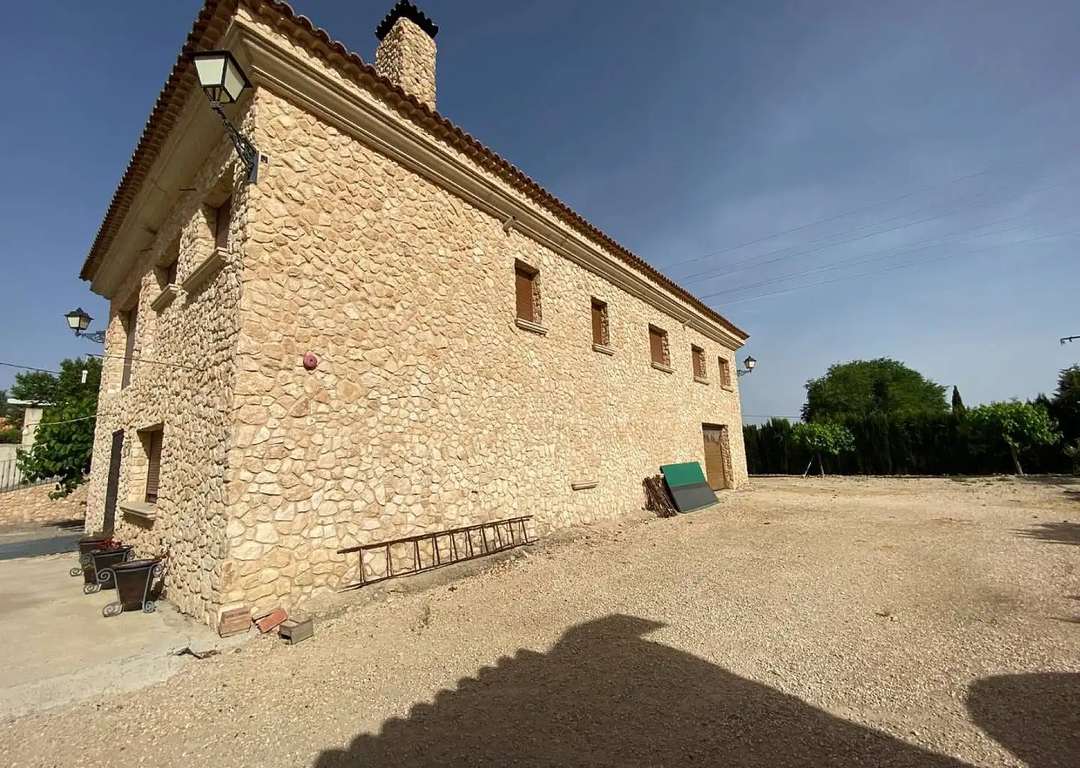 Vista exterior de Casa o xalet en venda en Villena amb Terrassa