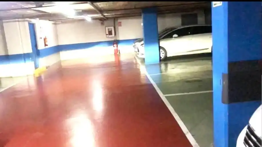 Aparcament de Garatge en venda en Badalona