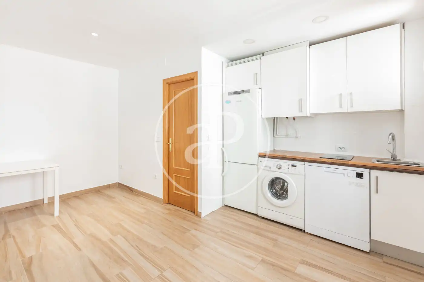 Kitchen of Flat for rent in Madrid  with Air Conditioner and Heating