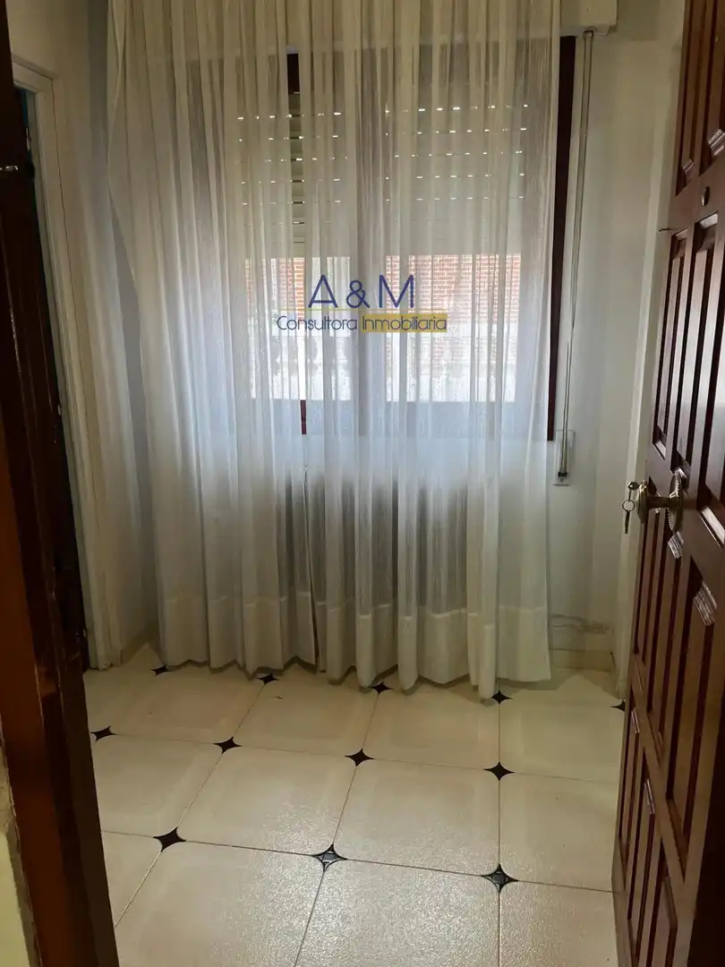 Schlafzimmer von Wohnung zum Verkauf in Nava del Rey mit Heizung und Abstellraum