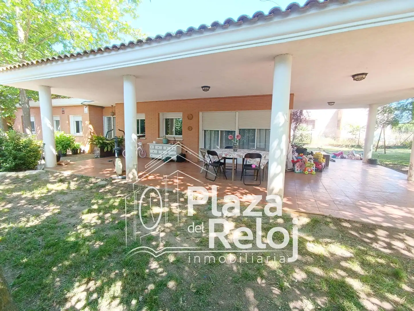 Vista exterior de Casa o chalet en venta en Cazalegas con Calefacción, Jardín privado y Piscina