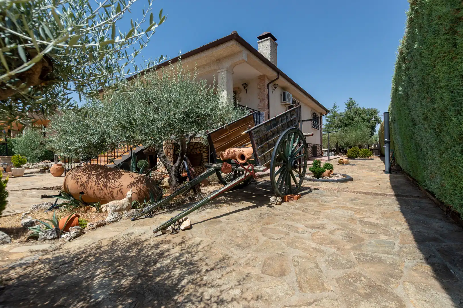 Vista exterior de Casa o chalet en venta en Hontoba con Calefacción, Jardín privado y Terraza