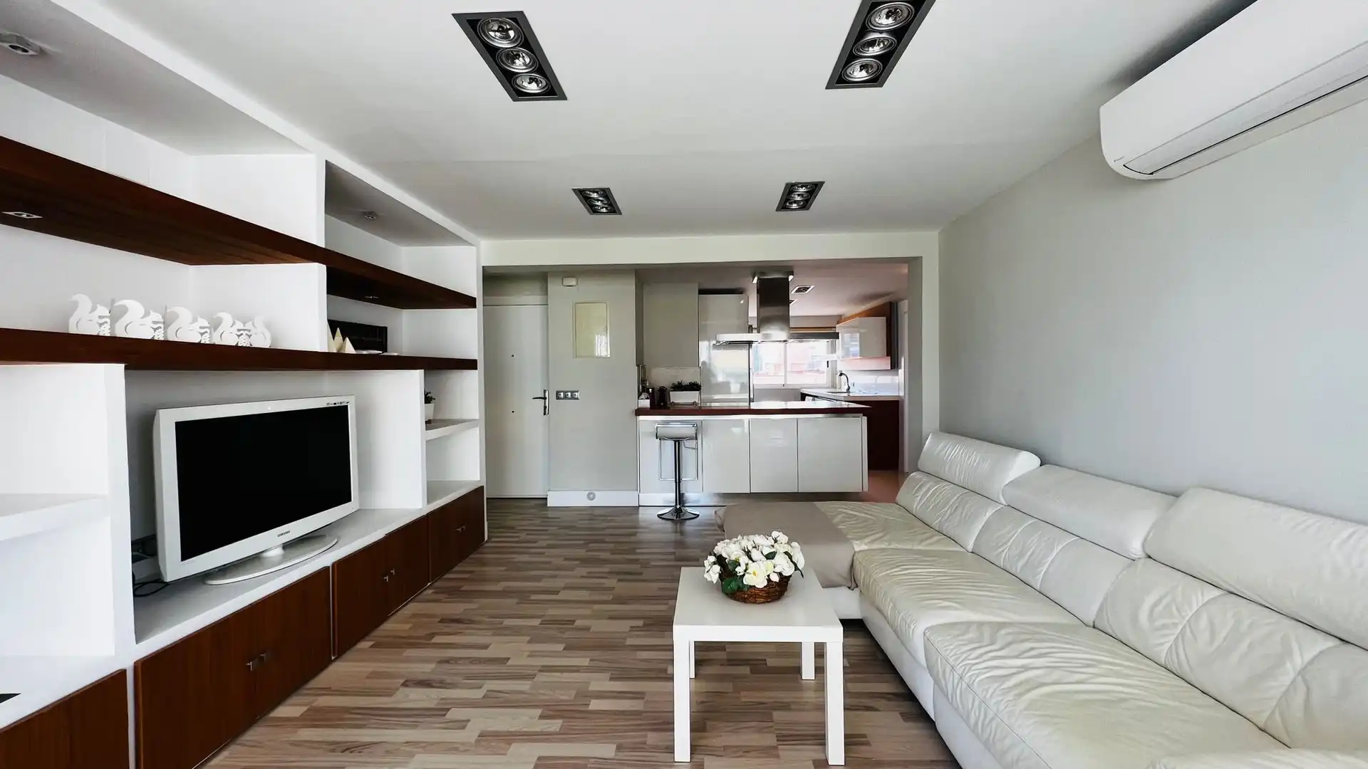 Sala d'estar de Apartament en venda en Benidorm amb Aire condicionat, Calefacció i Terrassa